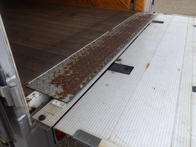 いすゞ フォワード PDG-FTR34T2(2WD)の写真13