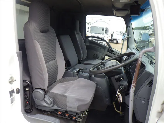 いすゞ フォワード PDG-FTR34T2(2WD)の写真21