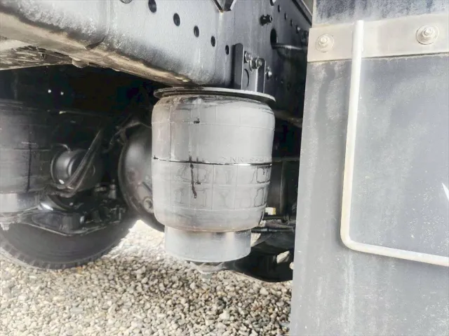 日野 プロフィア 2DG-FS1AHC(6x4)の写真17