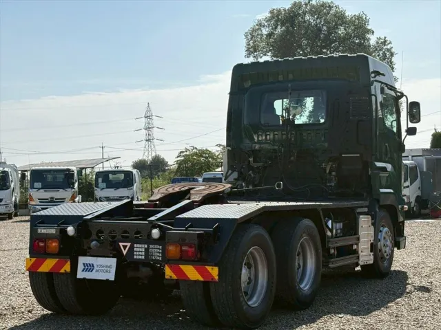 いすゞ ギガ QDG-EXZ52BJ(6x4)の写真4