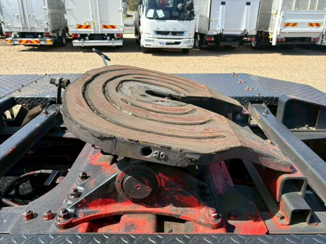 いすゞ ギガ QDG-EXZ52BJ(6x4)の写真10