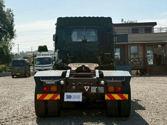 いすゞ ギガ QDG-EXZ52BJ(6x4)の写真13