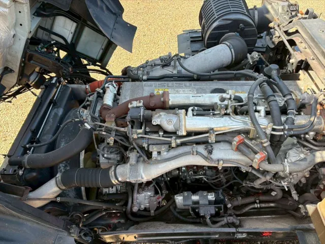 いすゞ ギガ QDG-EXZ52BJ(6x4)の写真18