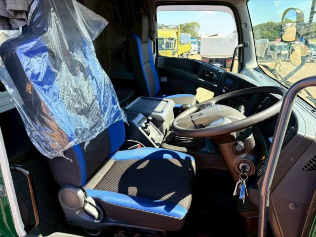 いすゞ ギガ QDG-EXZ52BJ(6x4)の写真21