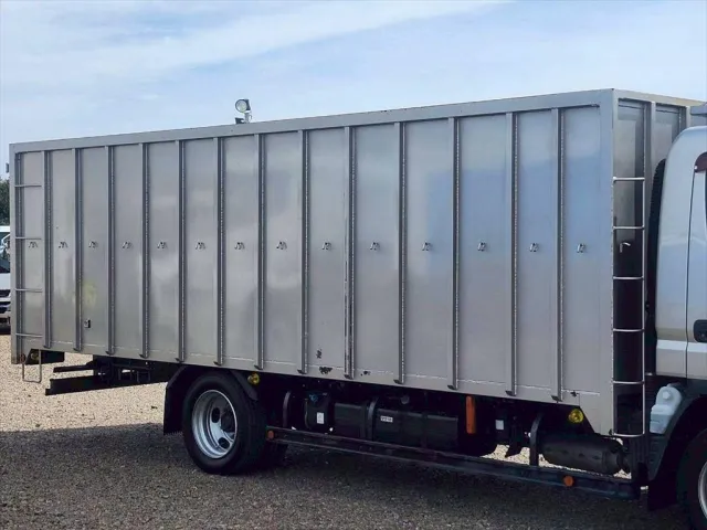 三菱 キャンター TKG-FEB50(2WD)の写真5