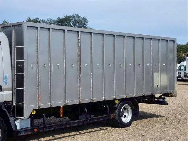 三菱 キャンター TKG-FEB50(2WD)の写真6