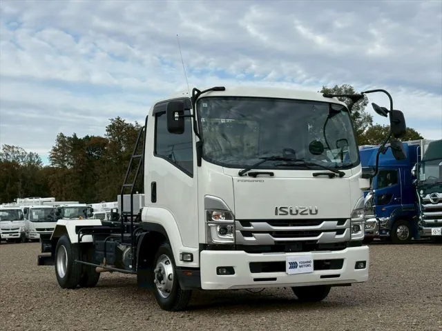 いすゞ フォワード 2RG-FRR90S2(2WD)の写真2
