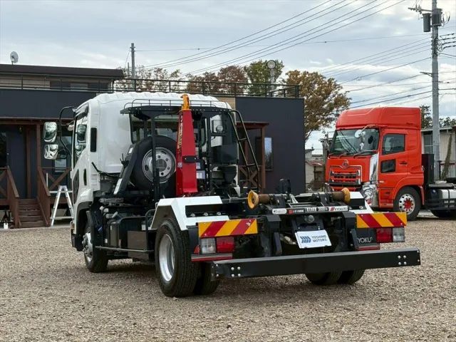 いすゞ フォワード 2RG-FRR90S2(2WD)の写真3