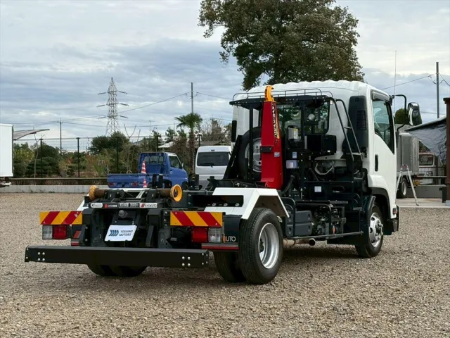 いすゞ フォワード 2RG-FRR90S2(2WD)の写真4