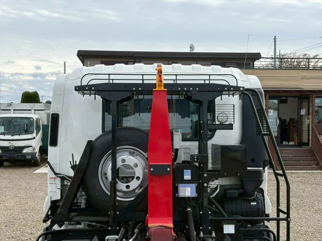 いすゞ フォワード 2RG-FRR90S2(2WD)の写真7