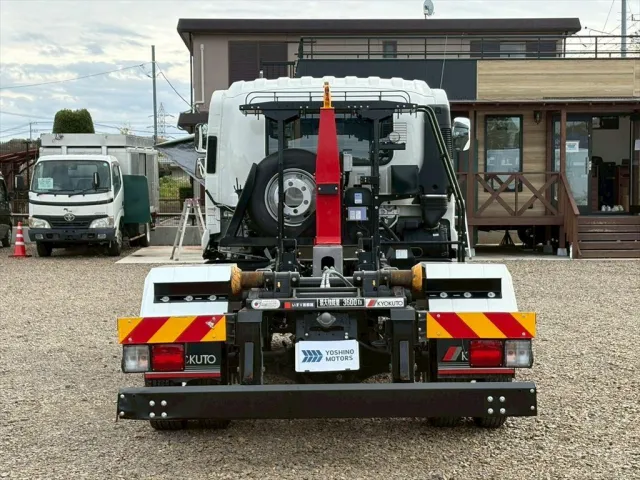 いすゞ フォワード 2RG-FRR90S2(2WD)の写真14