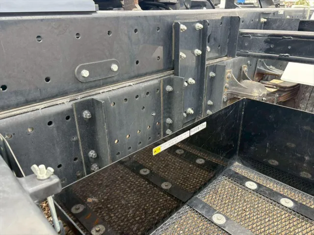 いすゞ フォワード 2RG-FRR90S2(2WD)の写真16