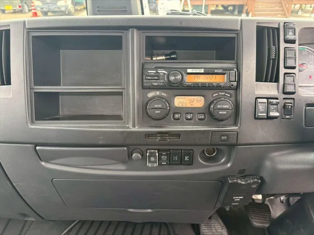いすゞ フォワード 2RG-FRR90S2(2WD)の写真22