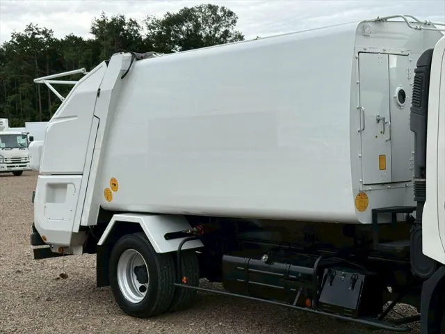 日野 デュトロ TKG-XZU710M(2WD)の写真5