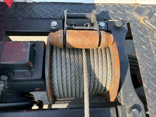 いすゞ フォワード 2RG-FRR90S2(2WD)の写真8