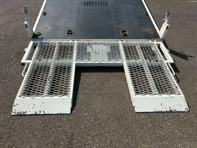 いすゞ フォワード 2RG-FRR90S2(2WD)の写真12