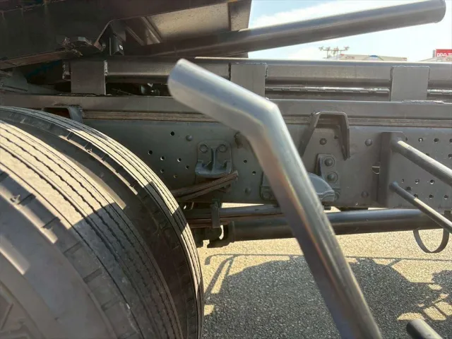 いすゞ フォワード 2RG-FRR90S2(2WD)の写真17