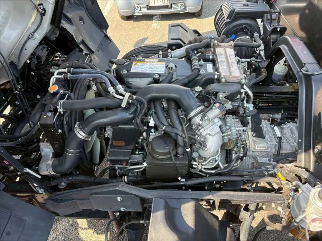 いすゞ フォワード 2RG-FRR90S2(2WD)の写真18