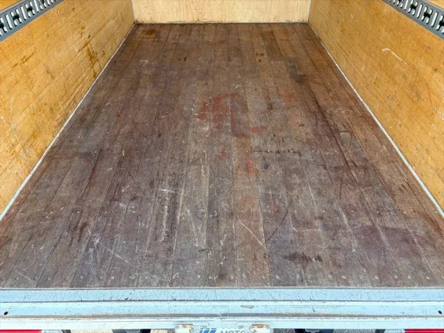 三菱 キャンター 2RG-FBA20(2WD)の写真8