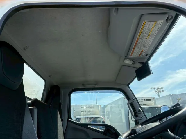 三菱 キャンター 2RG-FBA20(2WD)の写真24