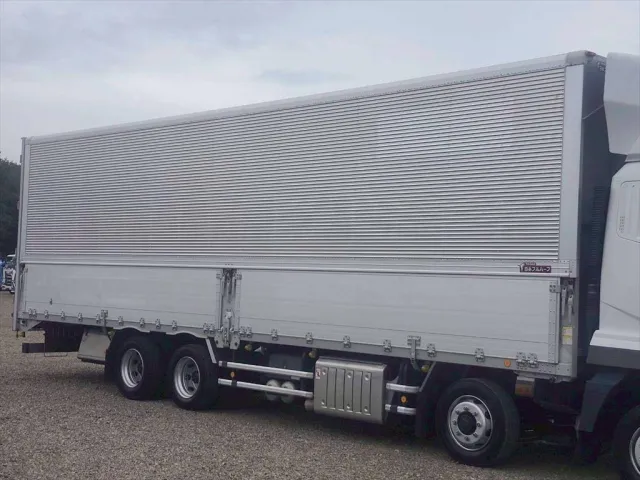 日野 プロフィア 2PG-FS74HZ(6x4)の写真5