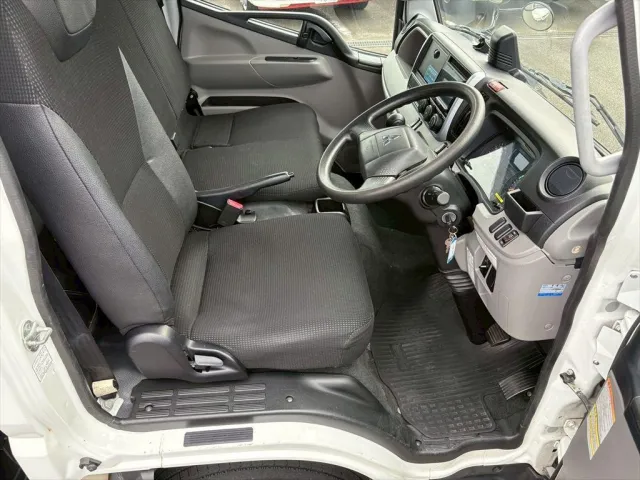 三菱 キャンター 2RG-FBA20(2WD)の写真21