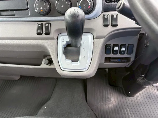 三菱 キャンター 2RG-FBA20(2WD)の写真23