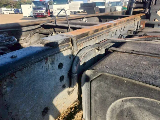 日野 プロフィア BDG-FR1EXYA(6x2)の写真17