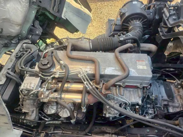 日野 プロフィア BDG-FR1EXYA(6x2)の写真18