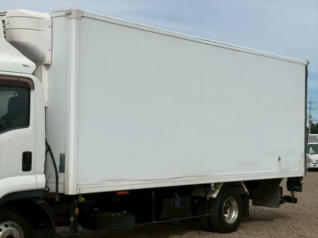 いすゞ フォワード TKG-FRR90T2(2WD)の写真6