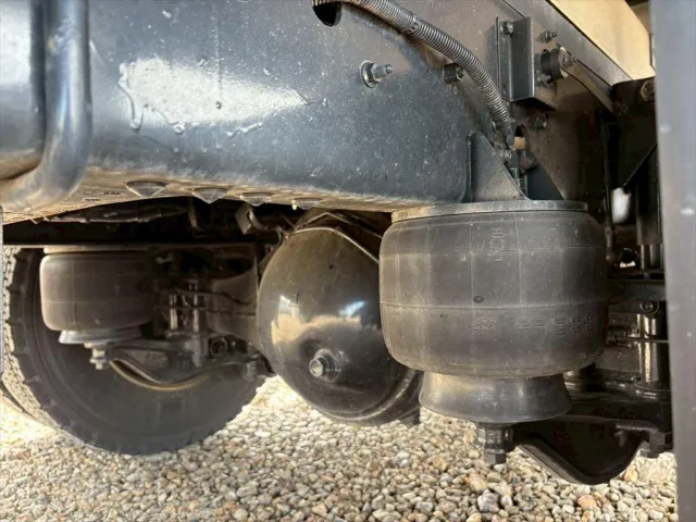 いすゞ フォワード TKG-FRR90T2(2WD)の写真17