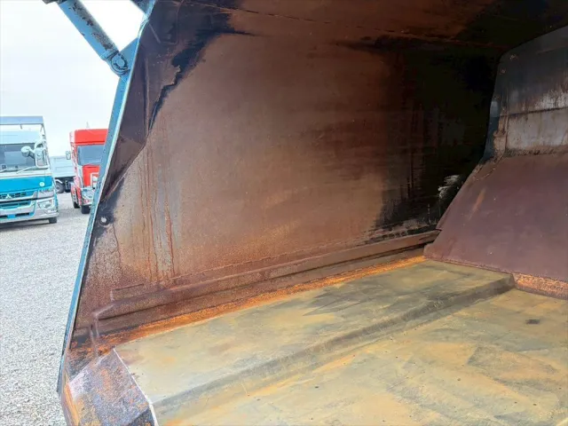 いすゞ エルフ SKG-NPR85YN(2WD)の写真9