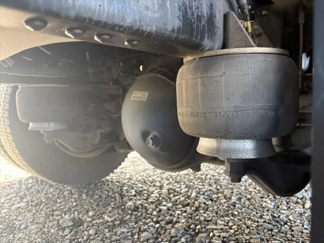 いすゞ フォワード 2RG-FRR90T2(2WD)の写真17