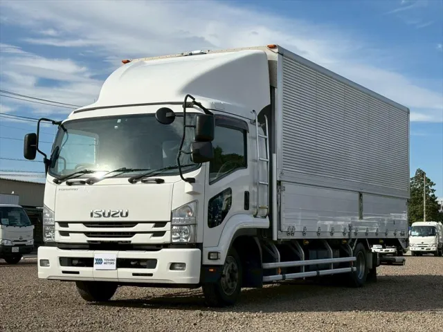 いすゞ フォワード TKG-FRR90T2(2WD)の写真1