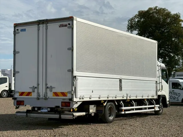 いすゞ フォワード TKG-FRR90T2(2WD)の写真4