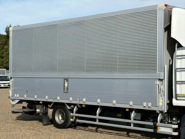 いすゞ フォワード TKG-FRR90T2(2WD)の写真5