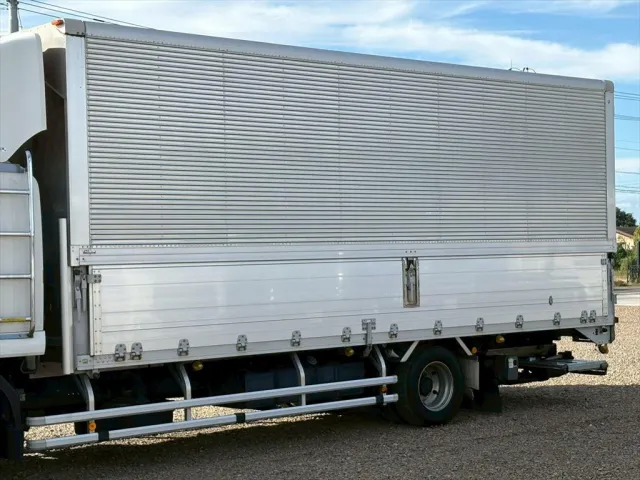 いすゞ フォワード TKG-FRR90T2(2WD)の写真6