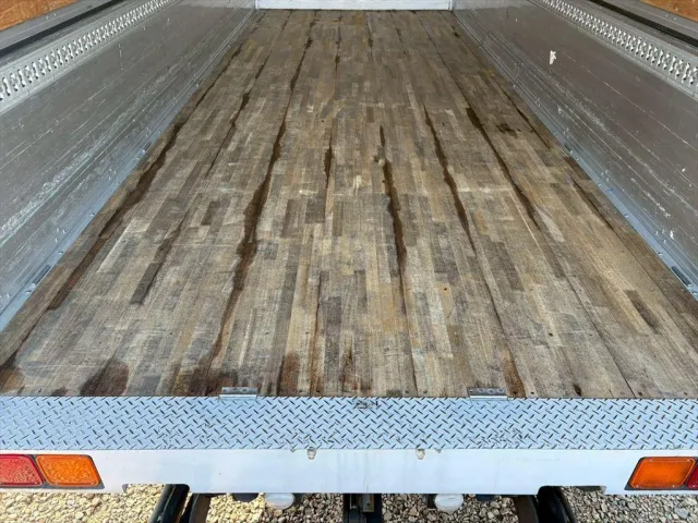 いすゞ フォワード TKG-FRR90T2(2WD)の写真8