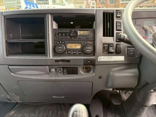 いすゞ フォワード TKG-FRR90T2(2WD)の写真22