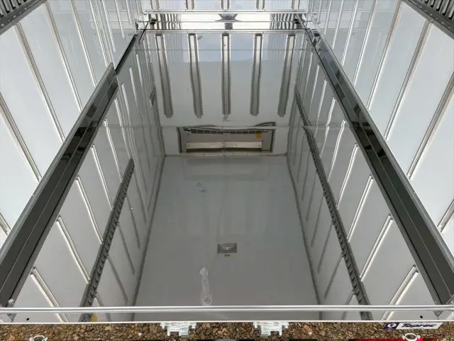 三菱 キャンター 2RG-FBA20(2WD)の写真8