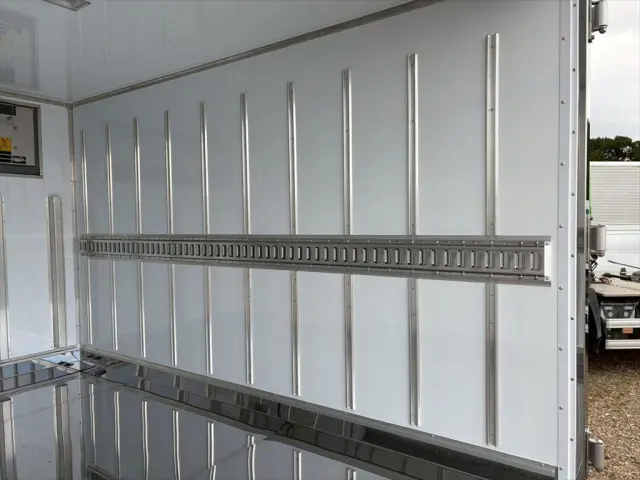 三菱 キャンター 2RG-FBA20(2WD)の写真10