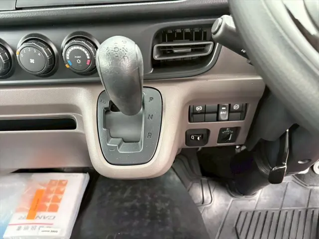 三菱 キャンター 2RG-FBA20(2WD)の写真23