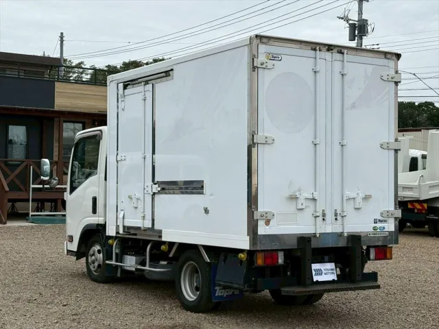 いすゞ エルフ 2RG-NLR88AN(2WD)の写真3