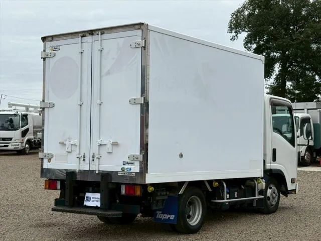 いすゞ エルフ 2RG-NLR88AN(2WD)の写真4