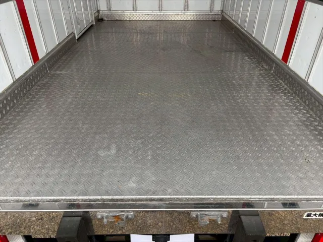 いすゞ エルフ 2RG-NLR88AN(2WD)の写真8