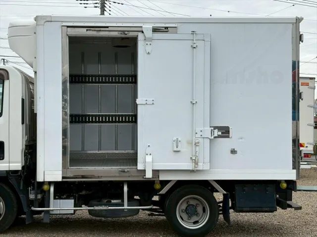 いすゞ エルフ 2RG-NLR88AN(2WD)の写真14