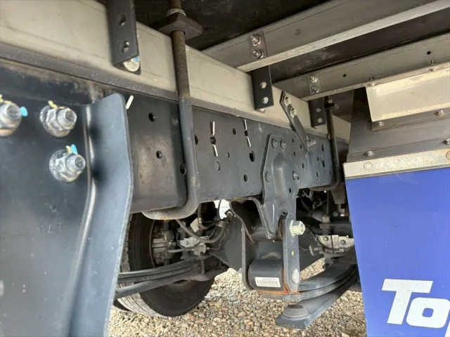 いすゞ エルフ 2RG-NLR88AN(2WD)の写真16