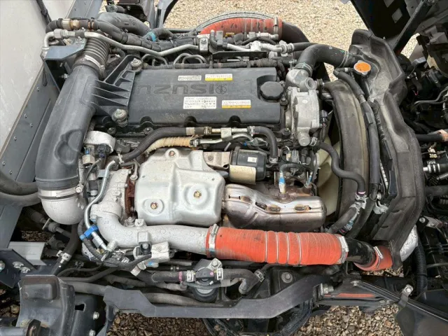 いすゞ エルフ 2RG-NLR88AN(2WD)の写真18