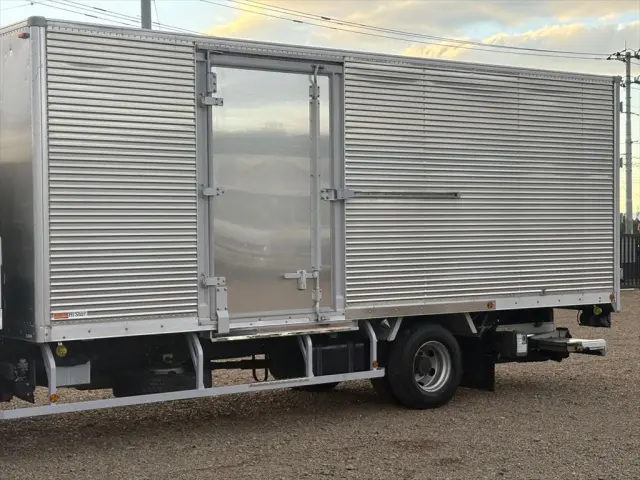 日野 レンジャー 2KG-FD2ABA(2WD)の写真6