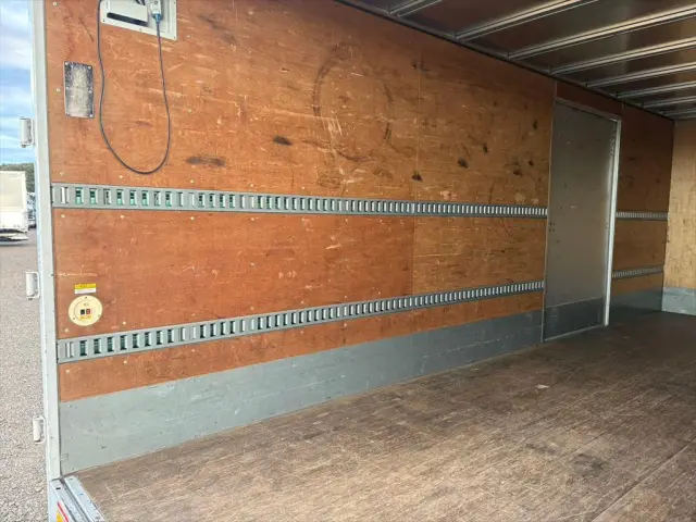 日野 レンジャー 2KG-FD2ABA(2WD)の写真9